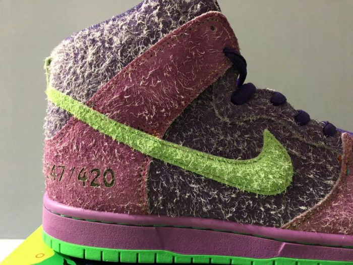 nike sb dunk high reverse skunk 420 cw9971-500