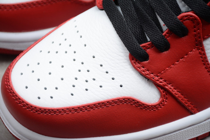air jordan 1 mid “chicago” 554724-173