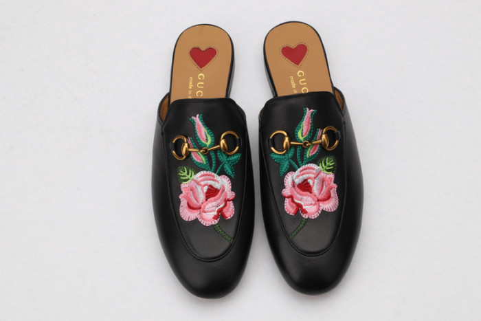 guc loafer