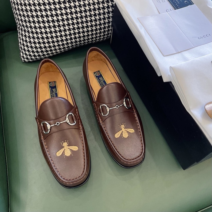 guc loafer