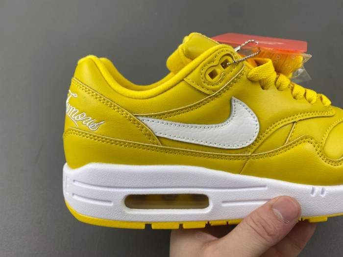 Svp*me puts its signature spin on the nike air max 1 hf8813-700