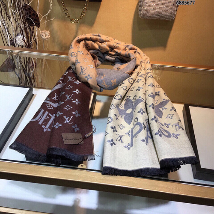 lu vi scarf