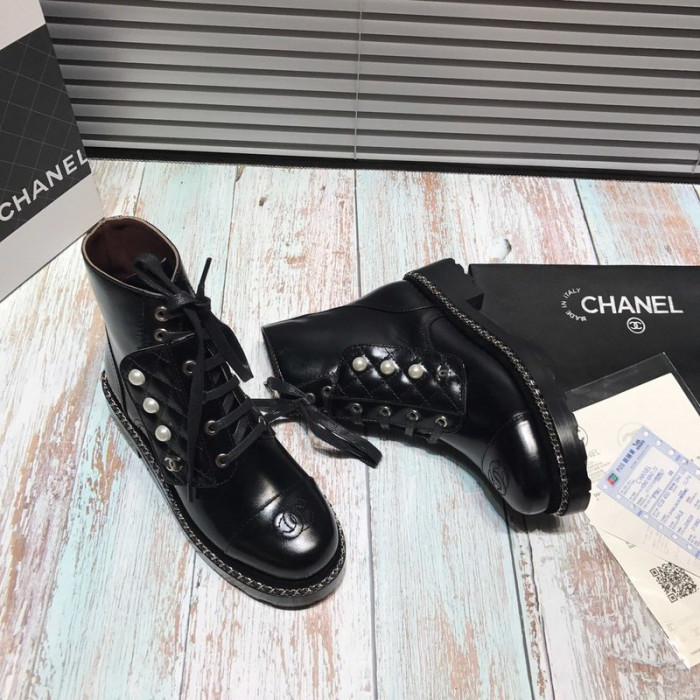 CN ANKLE BOOTS