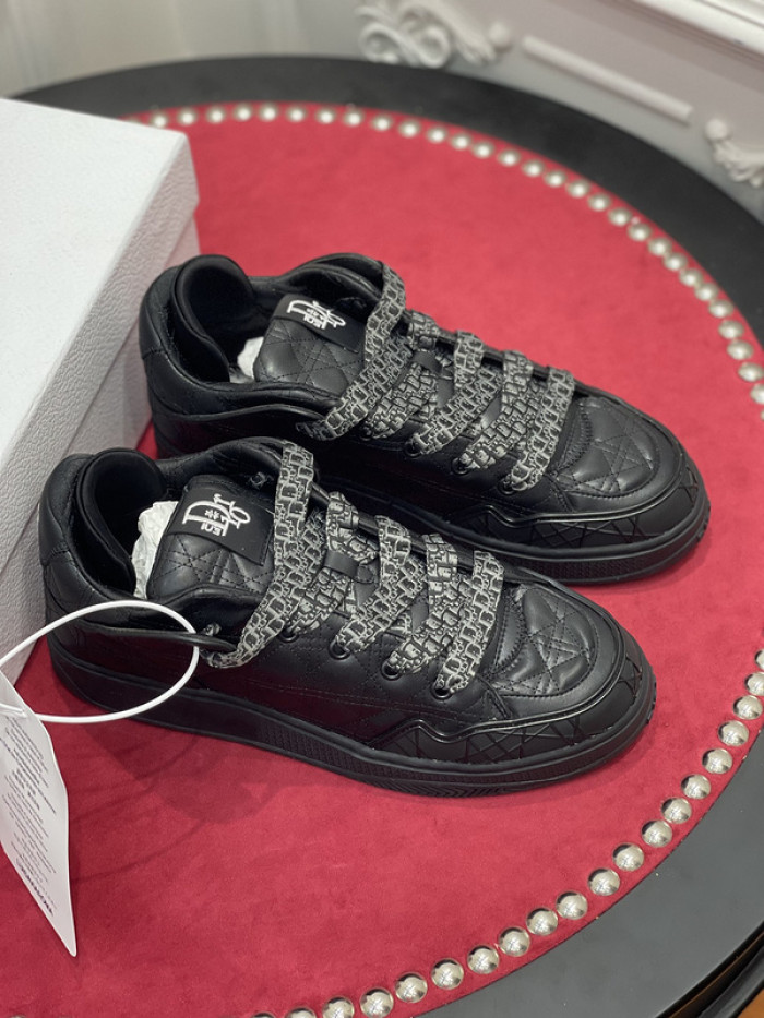 dr trainer sneaker