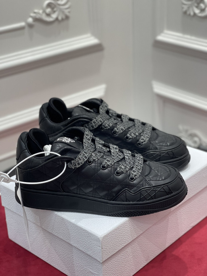 dr trainer sneaker