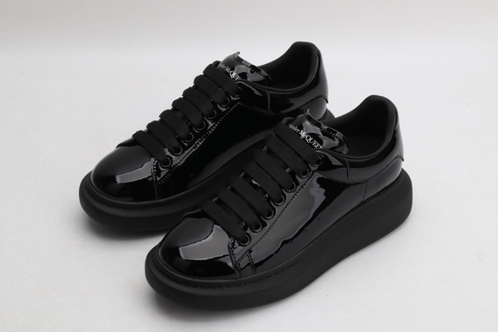 alex mcqu sneakers