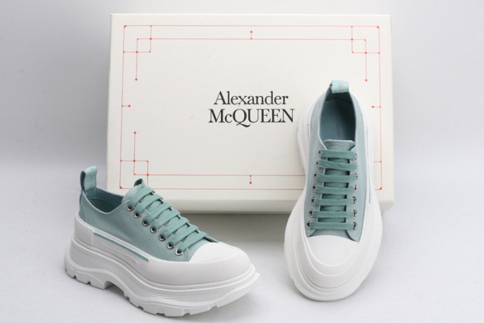 alex mcqu sneakers