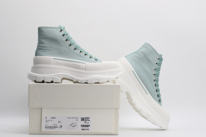 alex mcqu sneakers