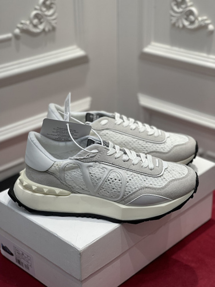 v*lentino sneaker
