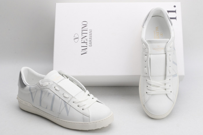 v*lentino sneaker