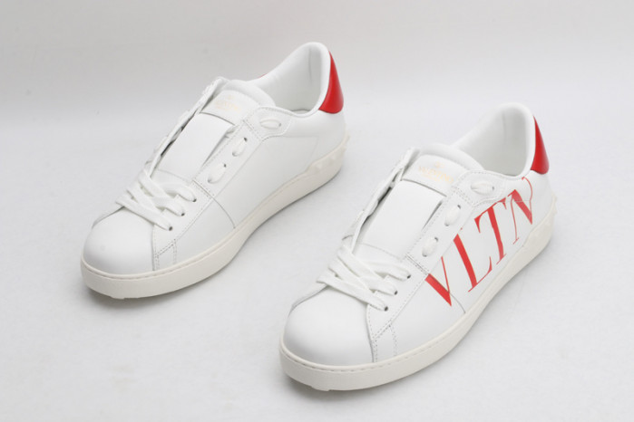 v*lentino sneaker