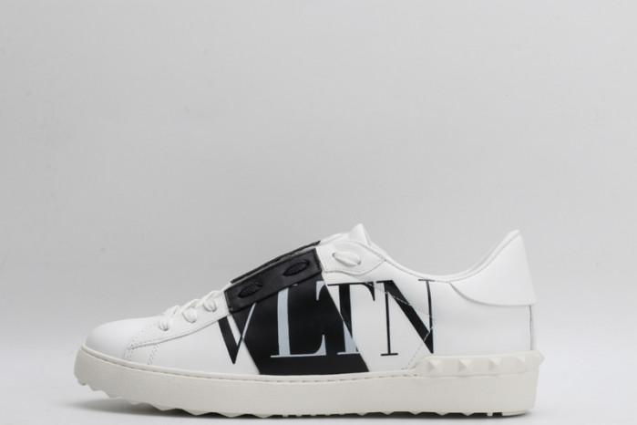 v*lentino sneaker