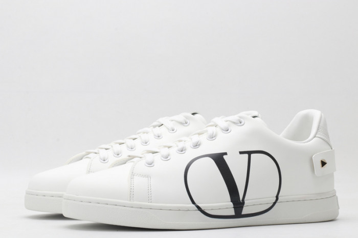 v*lentino sneaker