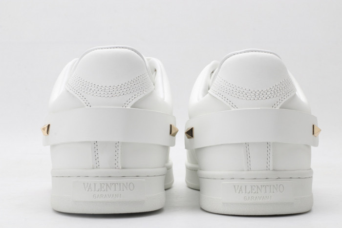 v*lentino sneaker