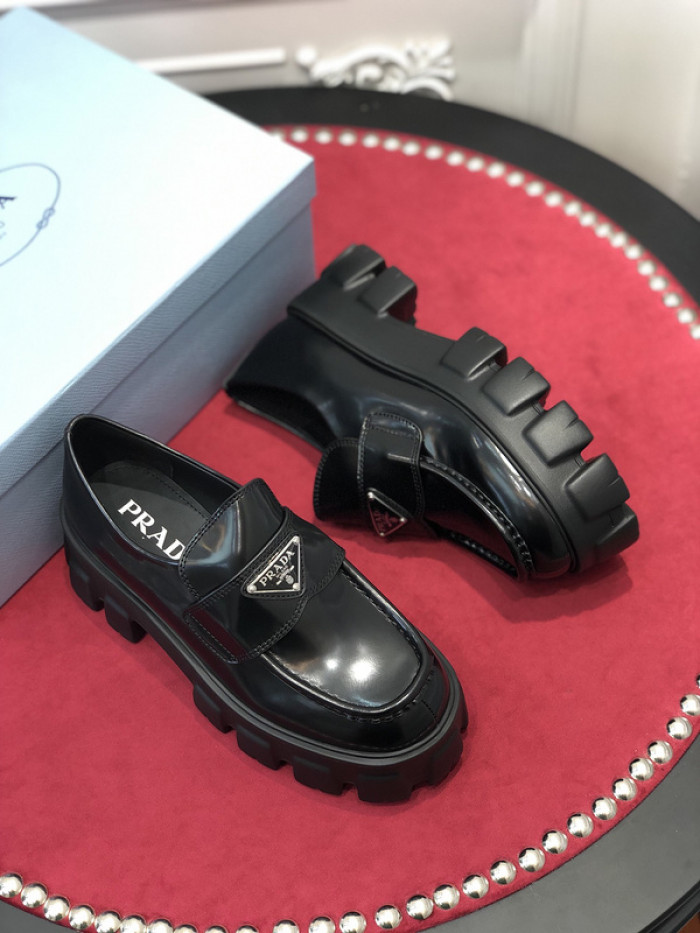 prad loafer