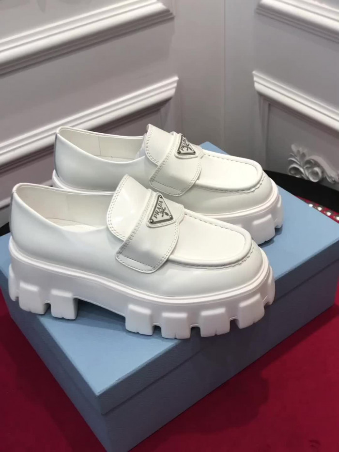 prad loafer