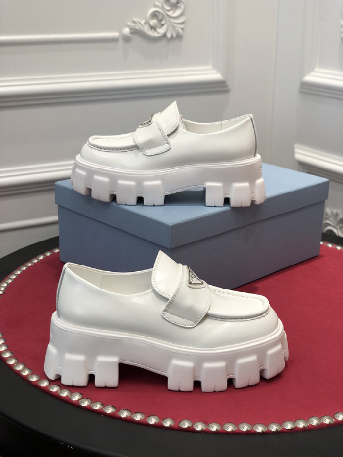 prad loafer