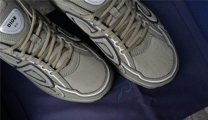 dr b30 trainer sneaker