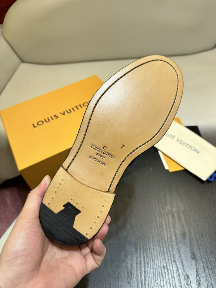 lovt loafer