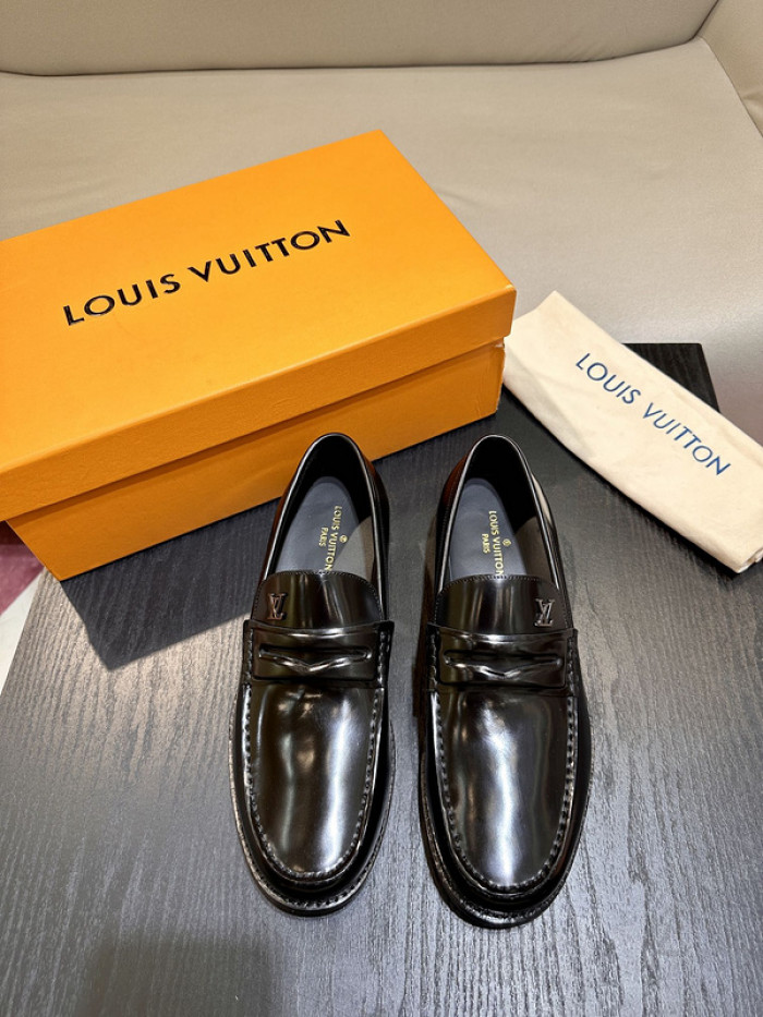 lovt loafer