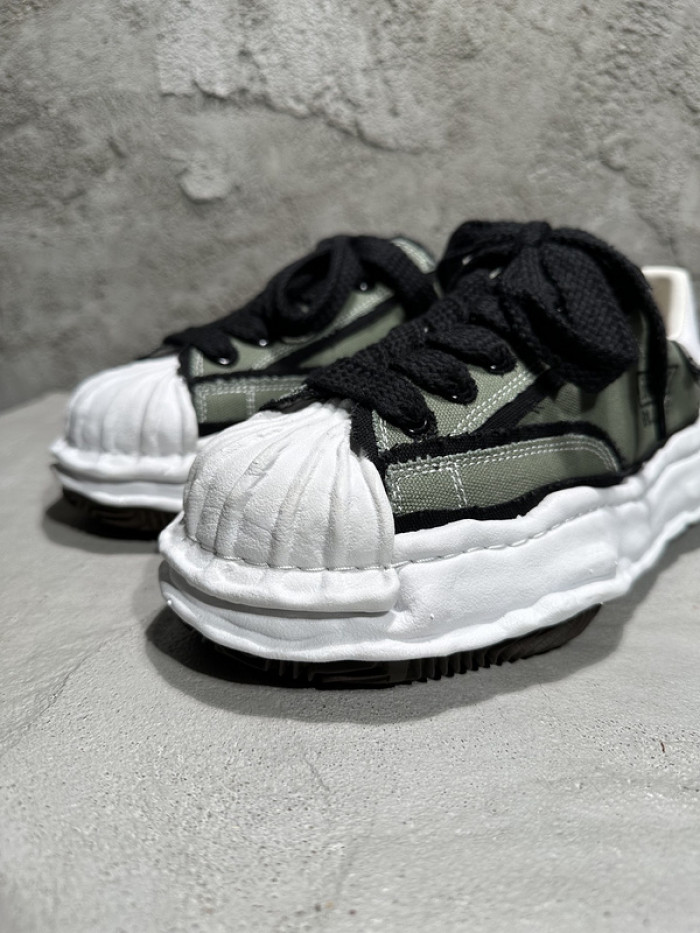 Ma*s*n mihara yasuhiro sneaker