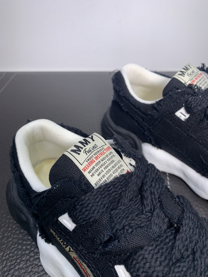 Ma*s*n mihara yasuhiro sneaker