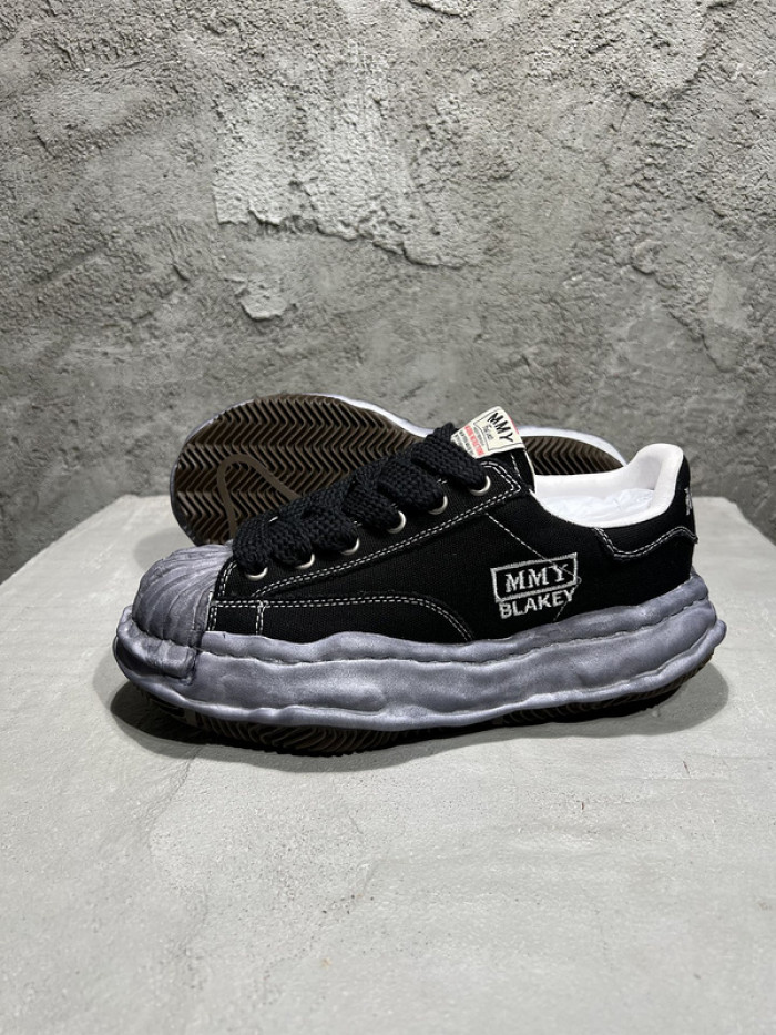 Ma*s*n mihara yasuhiro sneaker