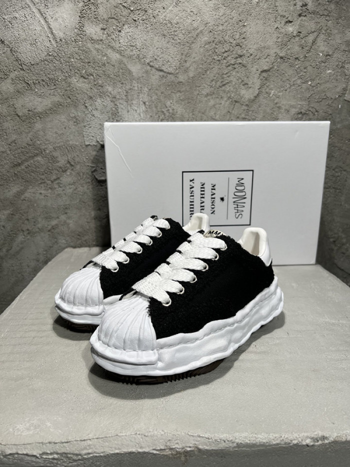 Ma*s*n mihara yasuhiro sneaker