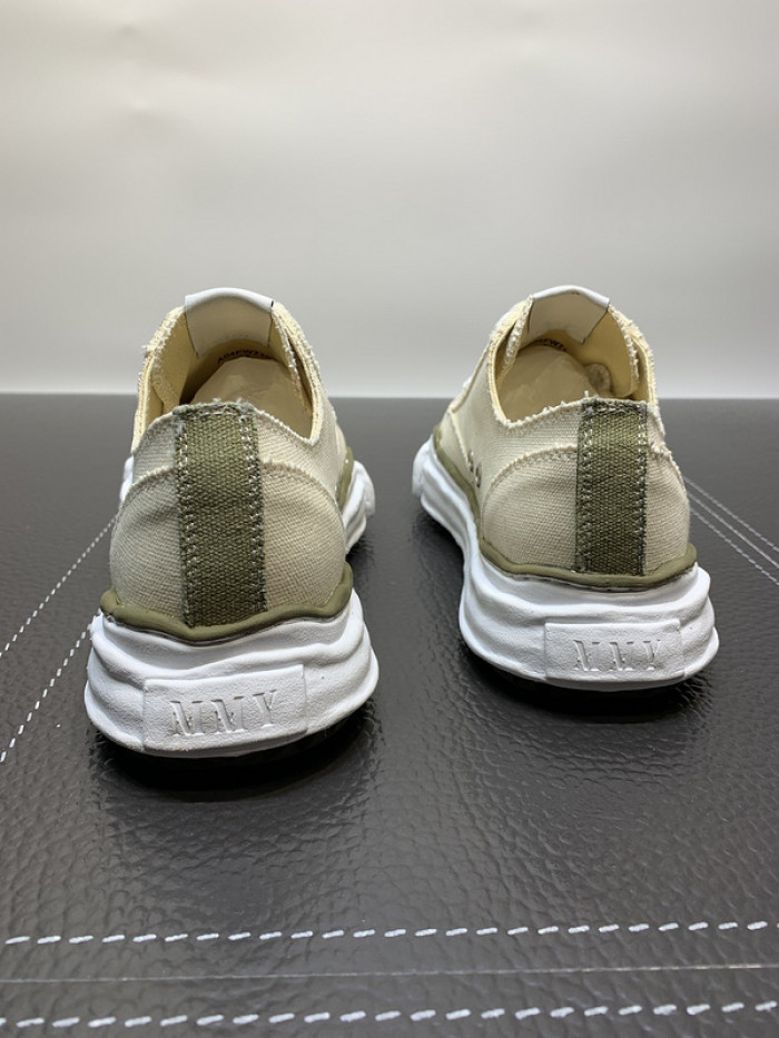Ma*s*n mihara yasuhiro sneaker