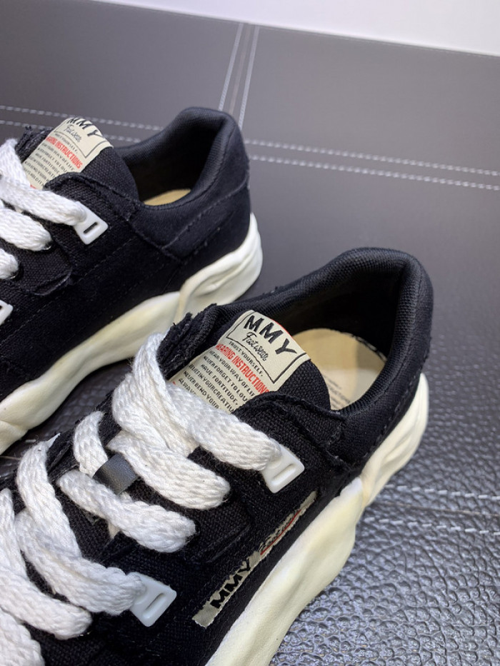 Ma*s*n mihara yasuhiro sneaker