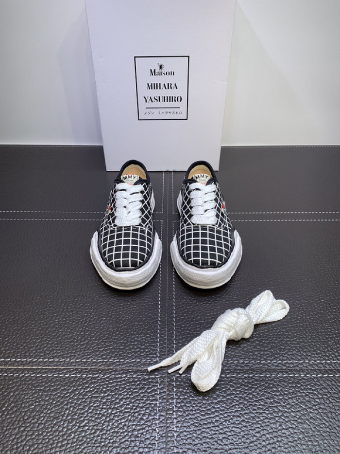 Ma*s*n mihara yasuhiro sneaker