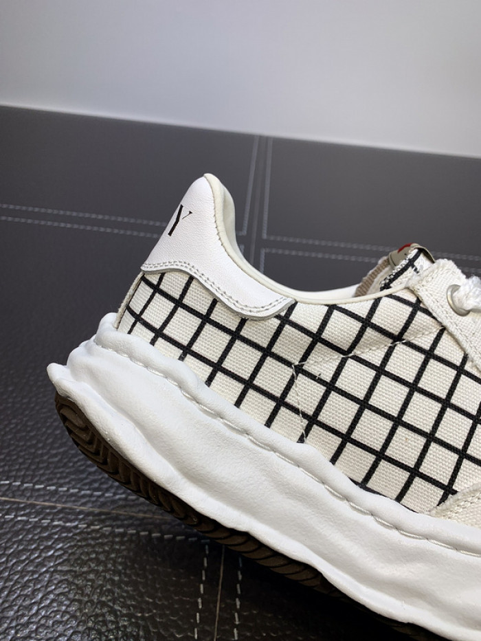 Ma*s*n mihara yasuhiro sneaker