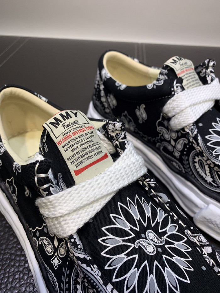 Ma*s*n mihara yasuhiro sneaker