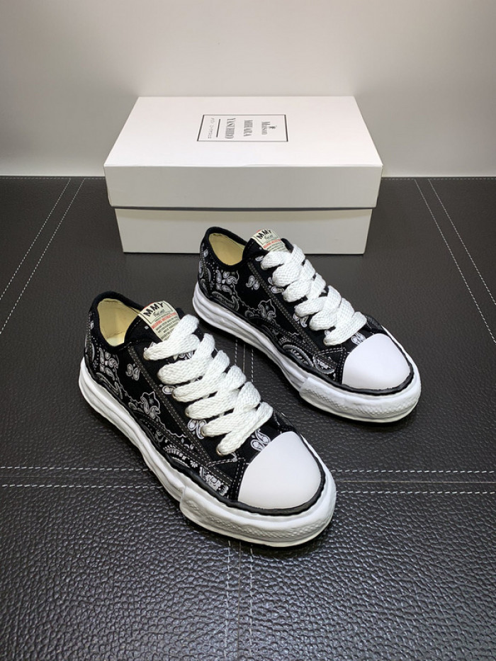 Ma*s*n mihara yasuhiro sneaker