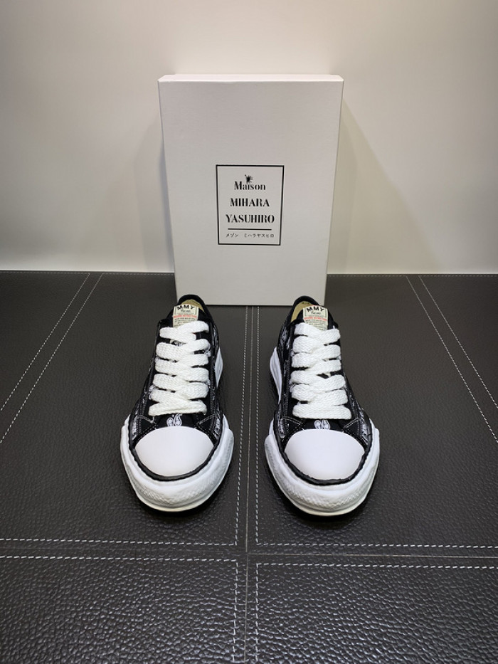 Ma*s*n mihara yasuhiro sneaker