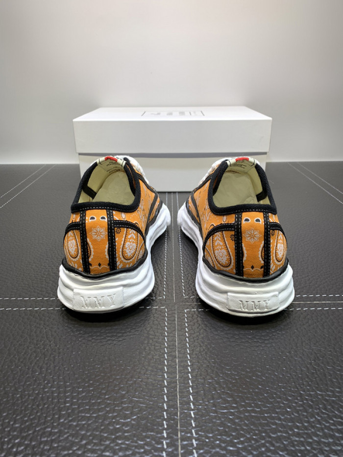 Ma*s*n mihara yasuhiro sneaker