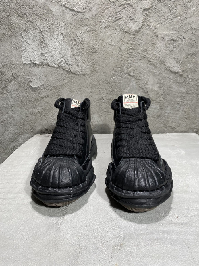 Ma*s*n mihara yasuhiro sneaker