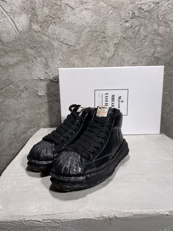 Ma*s*n mihara yasuhiro sneaker