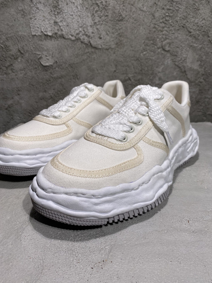 Ma*s*n mihara yasuhiro sneaker