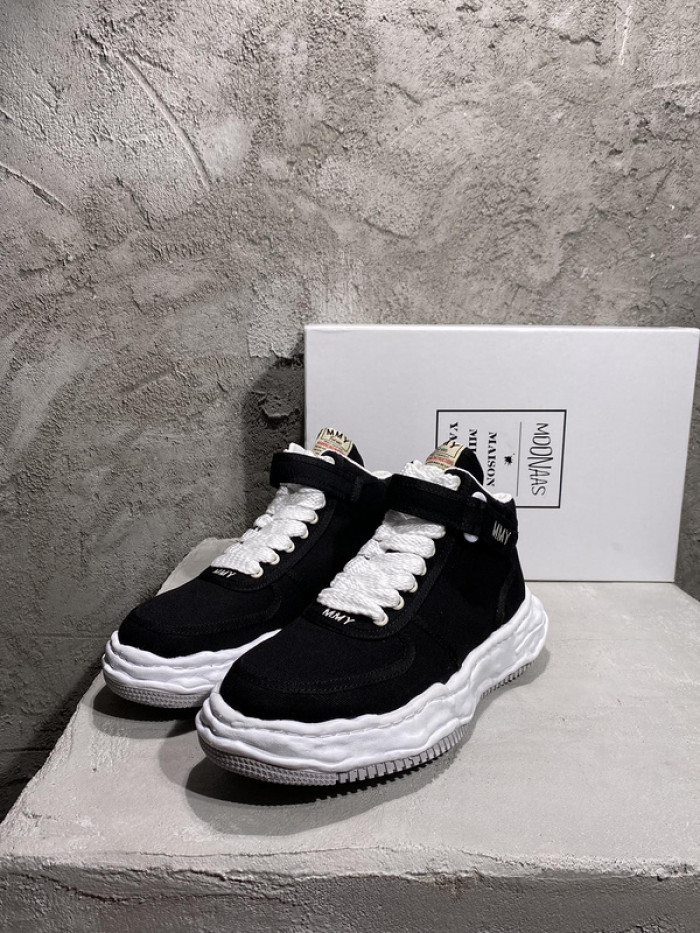 Ma*s*n mihara yasuhiro sneaker