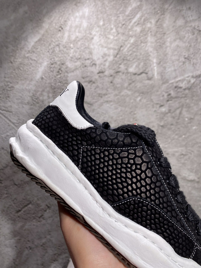 Ma*s*n mihara yasuhiro sneaker