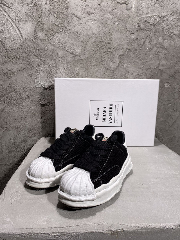 Ma*s*n mihara yasuhiro sneaker