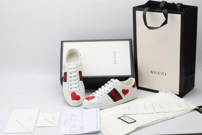 gi ace embroidered low-top sneaker