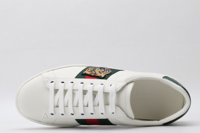 gi ace embroidered low-top sneaker