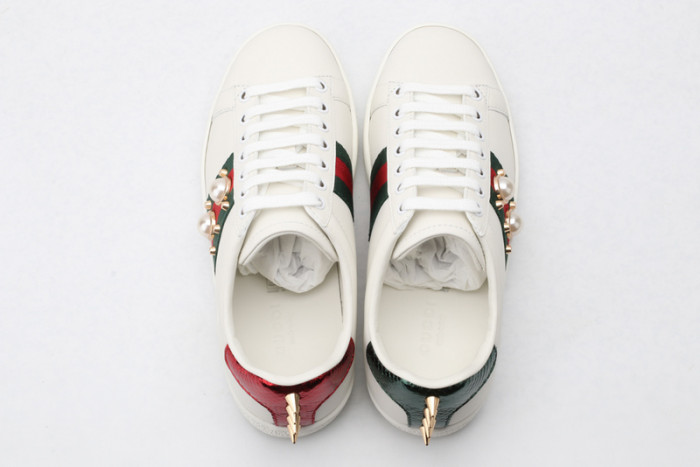 gi ace embroidered low-top sneaker