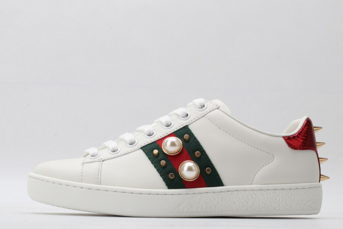 gi ace embroidered low-top sneaker