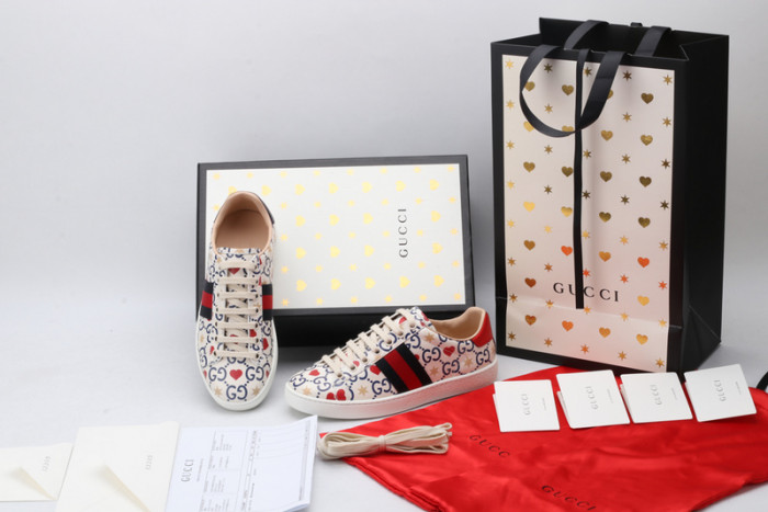 gi ace embroidered low-top sneaker