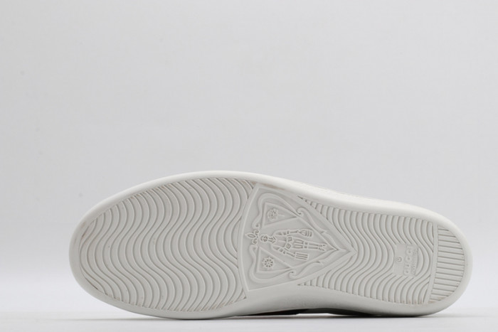 gi ace embroidered low-top sneaker