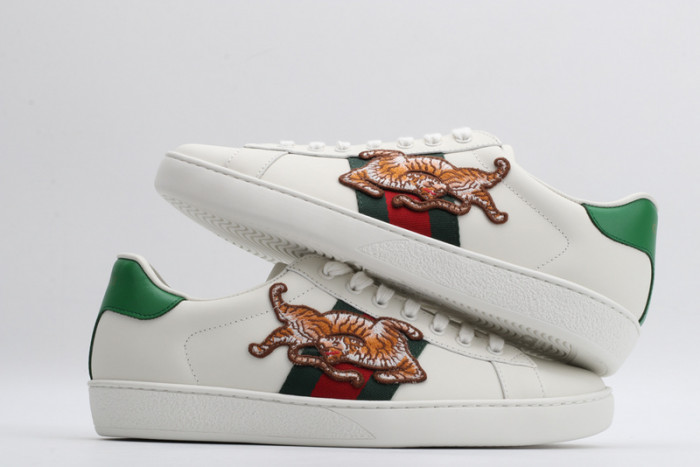 gi ace embroidered low-top sneaker