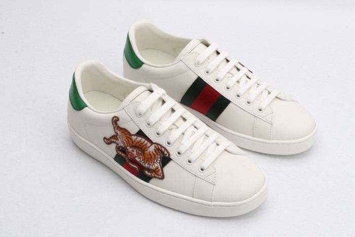 gi ace embroidered low-top sneaker